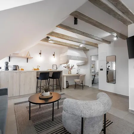 Lejlighed Sounds Of *